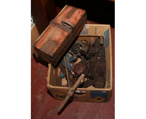 A box of vintage tools to include planes, triangle high load tester, braces etc.