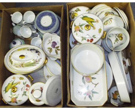 A quantity of Royal Worcester Evesham pattern tableware, and a Villeroy & Boch Switch 3 pattern part coffee service (2 boxes)