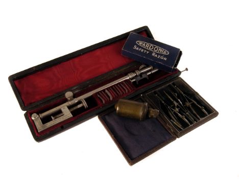 A collection of vintage measuring equipment, together with a small geometry set, a compass, a razor an more (parcel)