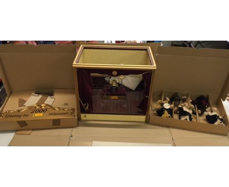 Boxed Steiff Ltd Edn Millenium Band 684/2000 - 5 bears with instruments on stage, includes certificate