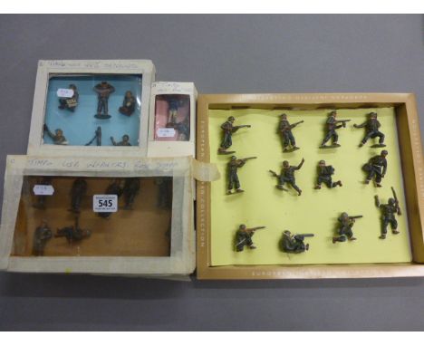 Collection of 30 vintage Timpo metal USA WWII soldiers including Kneeling with Field Radio, sitting with map, sitting with ra