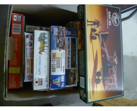 Sixteen vintage model kits relating to military including Italeri, ESCI, Hasegawa, Matchbox. Lindberg & Tamiya.  All appear c