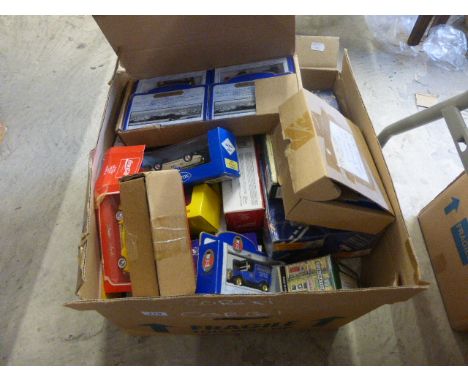 Collection of 30 various boxed die-cast vehicles including Corgi, Lledo, Coca-Cola etc plus a group of empty boxes