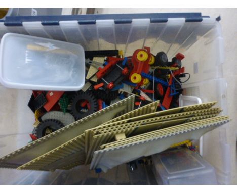 Large quantity of vintage Lego including base plates, mini figures & accessories