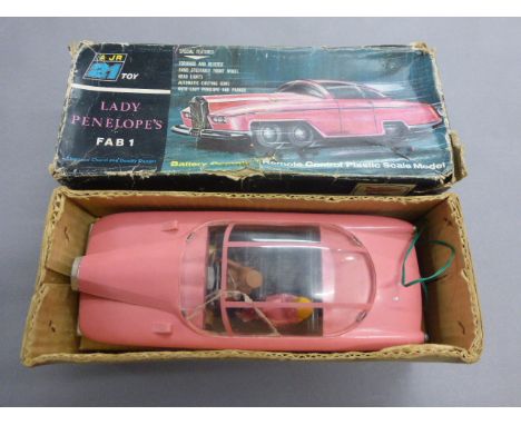 Boxed J Rosenthal Thunderbirds remote control Lady Penelope's FAB 1 battery operated scale model (af)