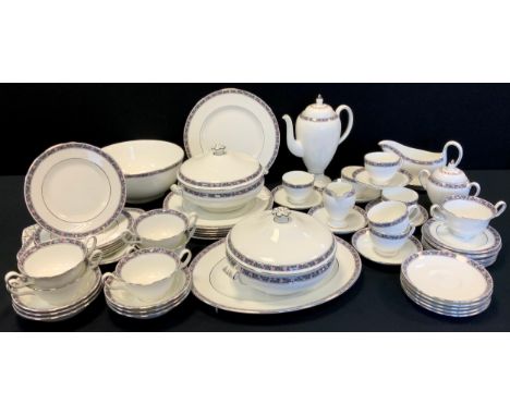 A Wedgwood Fairmont pattern dinner and tea set, for six inc two tureens and covers, large bowl, tea pot, six dinner plates, s