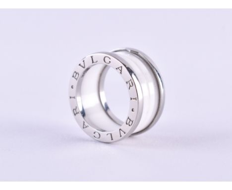 Ring BulgaryWG 750, Porzellan, RG 56, Gewicht: circa 10 g