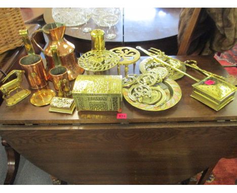 A quantity of mixed brassware and copper to include a toasting fork