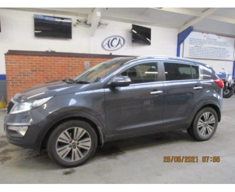 Make &amp; Model: Kia Sportage 3 ISG CRDIDate of Reg: RJ14 UYWColour: Silvercc: 1685MoT: 16-07-2021Fuel Type: DIESELMileage: 