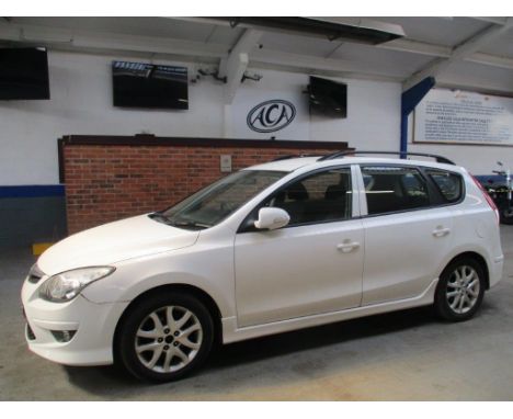 Make &amp; Model: Hyundai I30 Comfort CRDIDate of Reg: AE12 DJOColour: Whitecc: 1582MoT: 18-06-2021Fuel Type: DIESELMileage: 