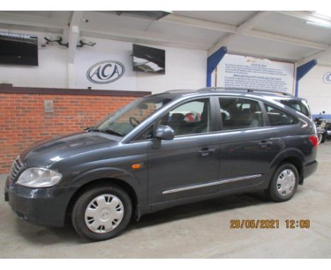 Make &amp; Model: Ssangyong Rodius 270 SDate of Reg: FX12 JXPColour: Greycc: 2696MoT: 30-07-2021Fuel Type: DIESELMileage: 119