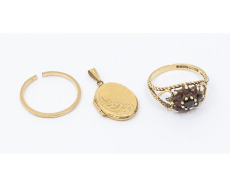 Weighable 9ct gold ring cut through a/f, 9ct gold locket, combined weight approx 2.3gms a garnet set 9ct gold cluster ring, s