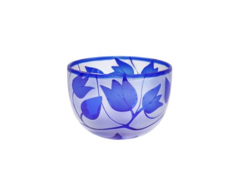 A Kosta Boda glass bowl, with cut back and frosted tulip decoration, signed Boda, Atelje 1009, P. Vallien, approx. 11.4cm hig