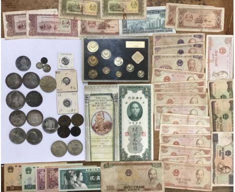Coin collection includes museum replicas, including Victorian 1890 Double Florin with other Pre 20 and Pre 47 Silver Coins, R