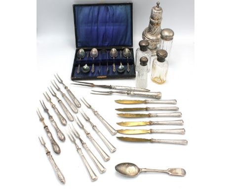 A collection of silver to include: a Victorian silver sugar caster, with gadrooned body and on footed base, hallmarked Birmin
