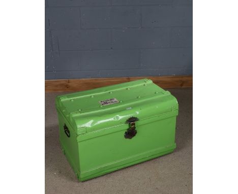 Brightly green painted tin trunk, with carrying handles, 75cm wide