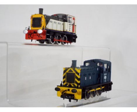 Model Railways - two boxed Bachmann OO gauge Class 03 diesel shunters #03197 in British Racing blue and Clive #03179 exclusiv