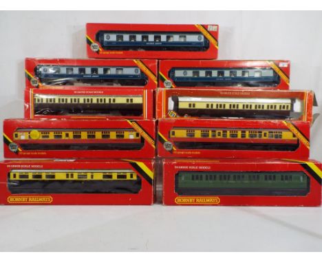 Model Railways - Hornby and Airfix OO gauge coaches including three Golden Arrow Pullman coaches, two Airfix coaches in Hornb