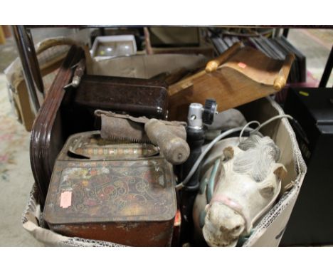 A LARGE BOX OF ASSORTED ITEMS TO INCLUDE A LARGE CARVED WOODEN HORSE FIGURE, PROJECTOR, WALL CLOCK, BAKELITE BOX ETC. 