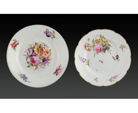 TWO DERBY PLATES, C1815-20 both painted with flowers, the scalloped smaller plate with basket moulded border, 20 & 21.5cm dia