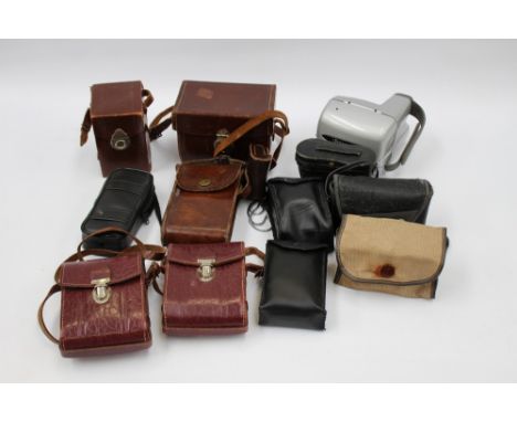 One box of assorted vintage cameras to include, a Rolleiflex camera, Olympus A11 and others, various 