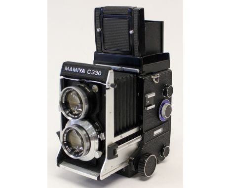 Mamiya: A Japanese Mamiya C330 TLR camera, general wear to camera, D149488, twin lens, Mamiya-Sekor, 1:2.8, f=80mm, No. 42160