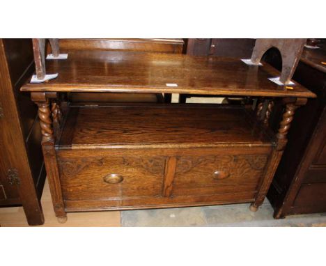 An early 20th Century oak Monk's bench