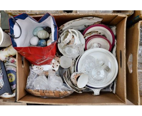 Marble eggs, mother of pearl, large shell, assorted Victorian tea service etc