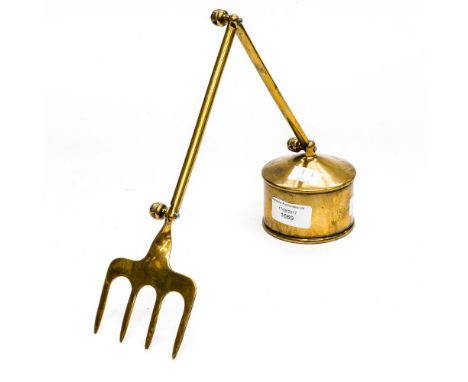 Thomas Jenkins Wrexham - Welsh interest brass toasting fork
