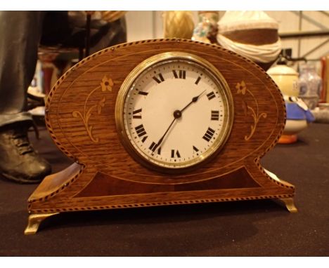 Edwardian inlaid oak balloon mantel clock W: 23 cm 