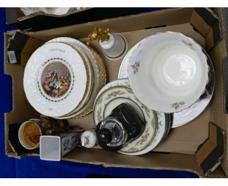 A mixed collection of items to include: Royal Albert Moss Rose Planter, Royal Doulton Glad Tidings Bell, Novelty Car Ashtray 