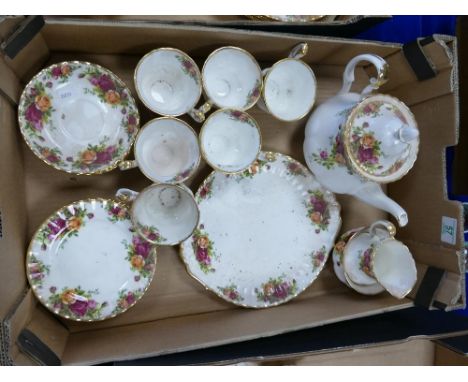 Royal Albert Old Country Rose Tea set: hairline noted in base of teapot 