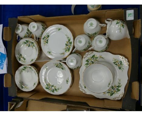 Tuscan Bridal Flowers Patterned Tea set: 