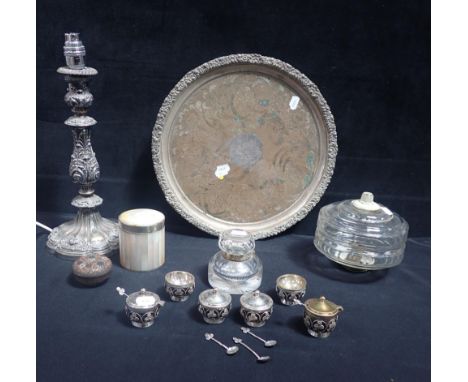 A GILDED NECKED GLASS INKWELL, A SET OF SIX SILVER PLATED AND WOOD SALTS together with other silver plated ware including a r
