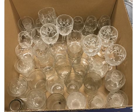 A collection of glassware to include a cut glass table lamp, approx 29 cm high, an Edinburgh crystal decanter, various other 