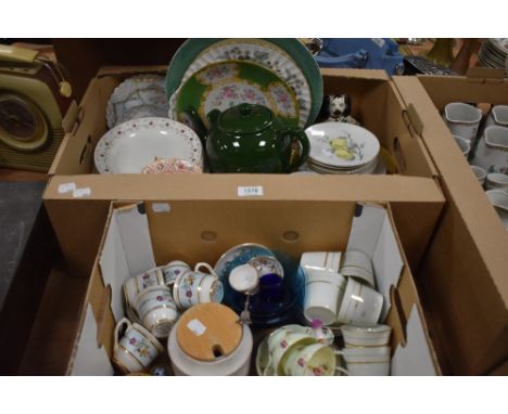 Two boxes of mixed ceramics, to include Bavaria fruit patterned saucers, Colclough cabinet cups and saucers, a Staffordshire 