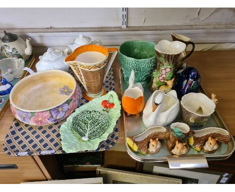2 trays of 1930's decorative pottery and porcelain to include Shelley teapot and water jug, Myott art deco style jug, Radford