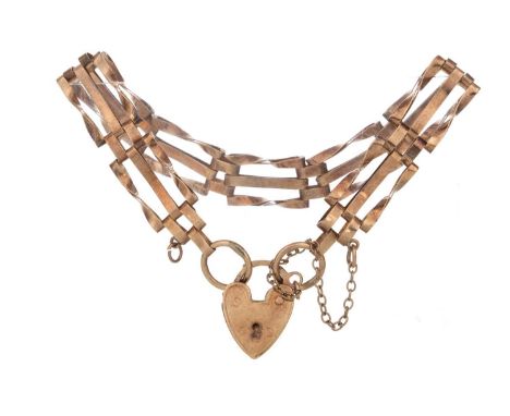 GATE BRACELET in nine carat goldQty: 7.7g