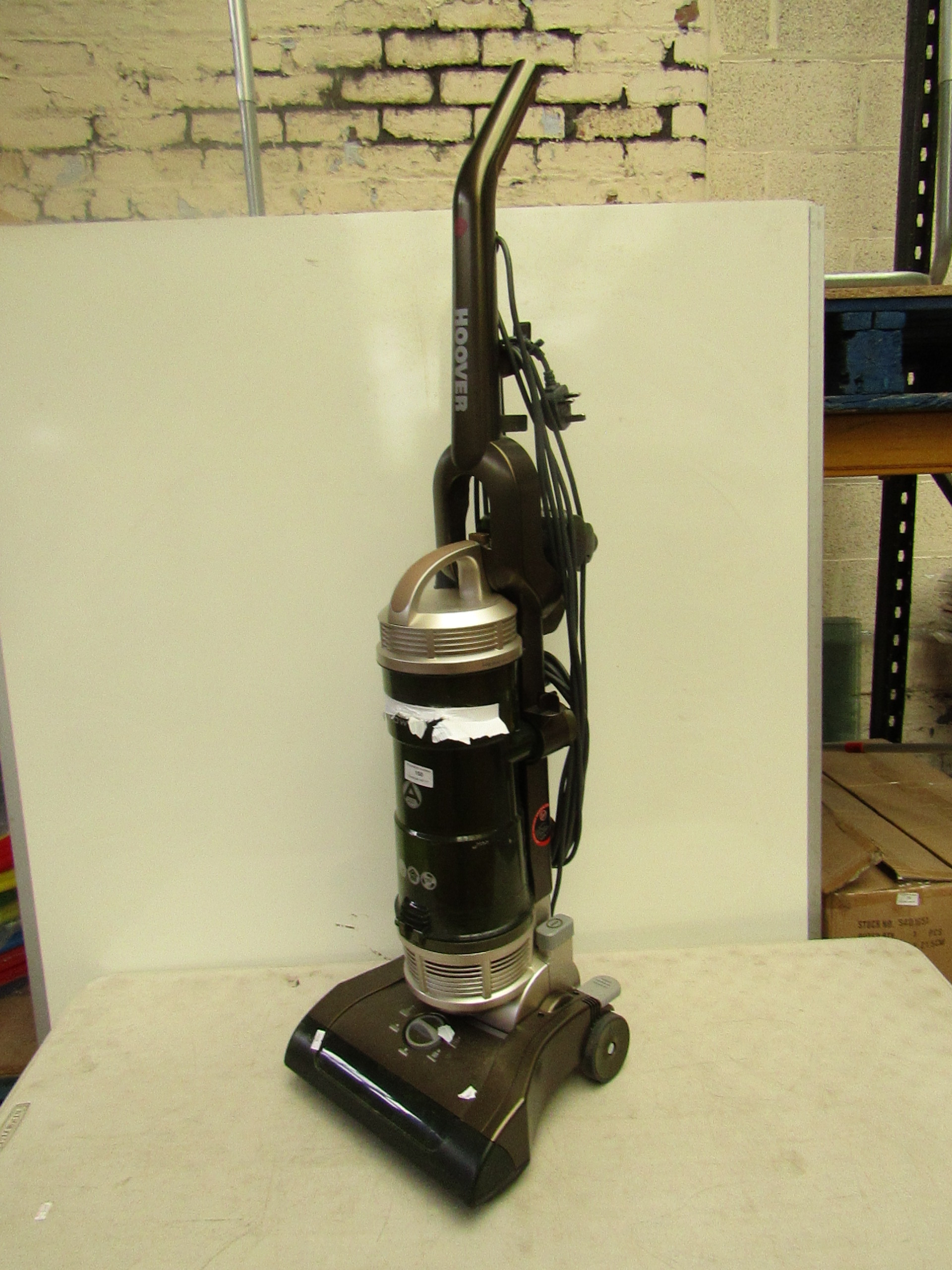 Hoover A class energy vacuum cleaner, tested working and boxed.