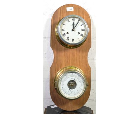 "Royal Mariner" Glasenuhr und Barometer von SchatzHandaufzug und Schlag auf Glocke, Uhr läuft an (Schlag löst aus), auf Holzb