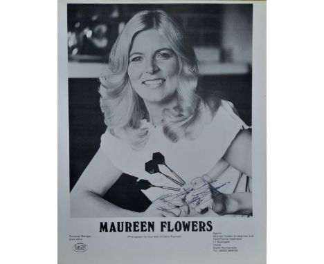 DARTS MAUREEN FLOWERS AUTOGRAPHED PHOTO
Signed 10” x 8” inch b/w promotional photo&nbsp;
Ref WC