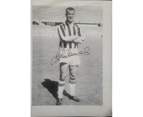 JUVENTUS JOHN CHARLES AUTOGRAPHED PHOTO
8 x 11 Inch
Ref BF