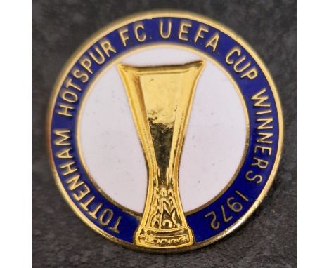 TOTTENHAM HOTSPUR 1972 UEFA CUP WINNERS BADGE
Ref SM