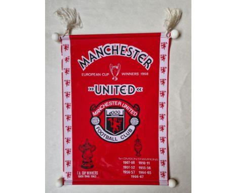 MANCHESTER UNITED VINTAGE LARGE PENNANT
10 x 12 Inch
Ref SM