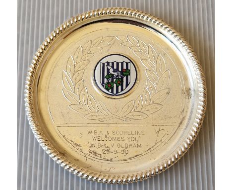 1990 WEST BROMWICH ALBION V OLDHAM ATHLETIC VIP GIFT
Metal plaque 4 inch in diameter with some slight wear
Ref K