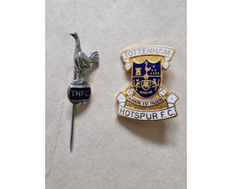 TOTTENHAM HOTSPUR BADGES X 2
Ref SM