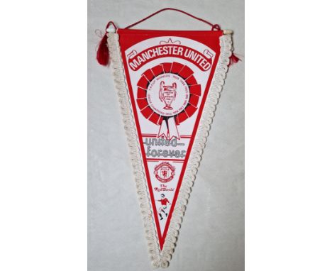 MANCHESTER UNITED VINTAGE LARGE PENNANT
8 x 15 Inch
Ref SM
