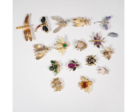 A delightful 17-piece collection of vintage bug and insect-themed brooches, featuring an assortment of bees, dragonflies, but
