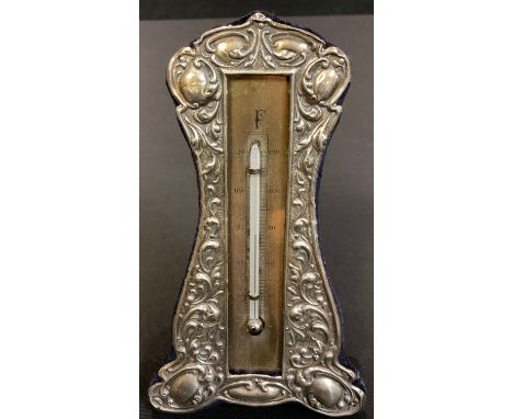 An Edwardian silver thermometer, easel stand, Chester 1904, 13.5cm high 