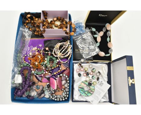 A SELECTION OF GEM JEWELLERY, to include mainly gem necklaces, two tiger's eye necklaces, three tiger's eye bracelets, amethy